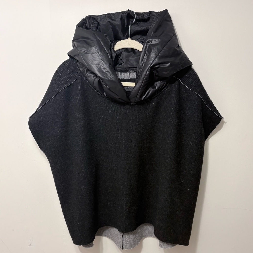 LUUKAA - Charcoal Gray Hooded Poncho